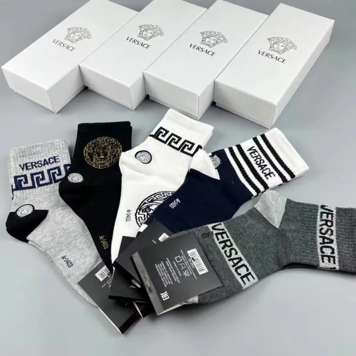 スーパーコピー ヴェルサーチ 靴下
