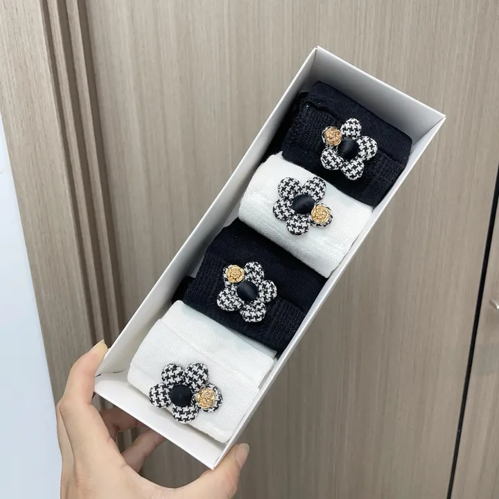 スーパーコピー シャネル 靴下