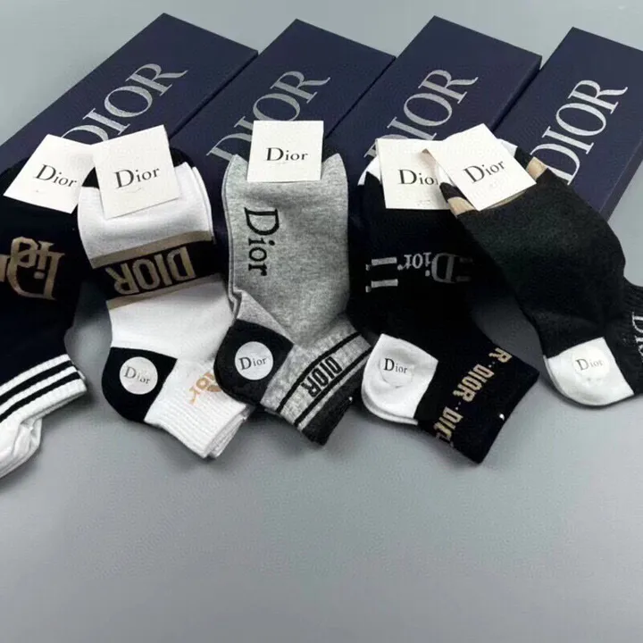 スーパーコピー ディオール 靴下