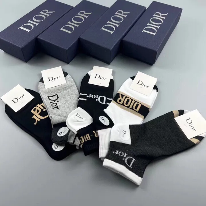 スーパーコピー ディオール 靴下