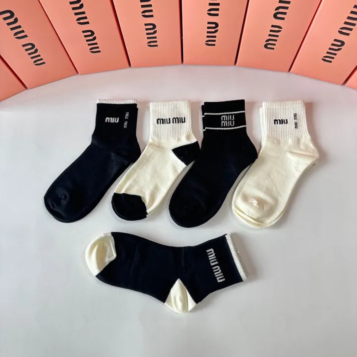 スーパーコピー ミュウミュウ 靴下