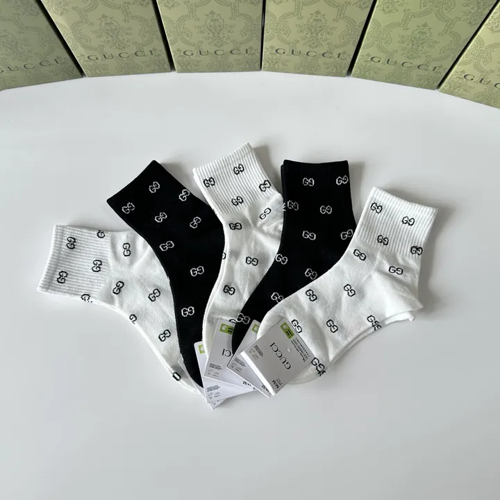 スーパーコピー グッチ 靴下