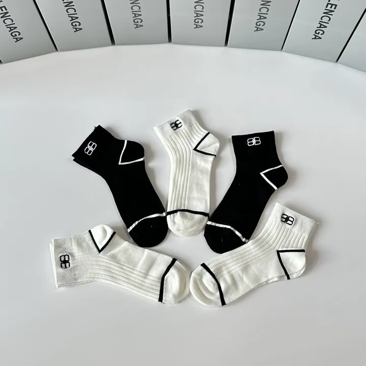 スーパーコピー バレンシアガ 靴下