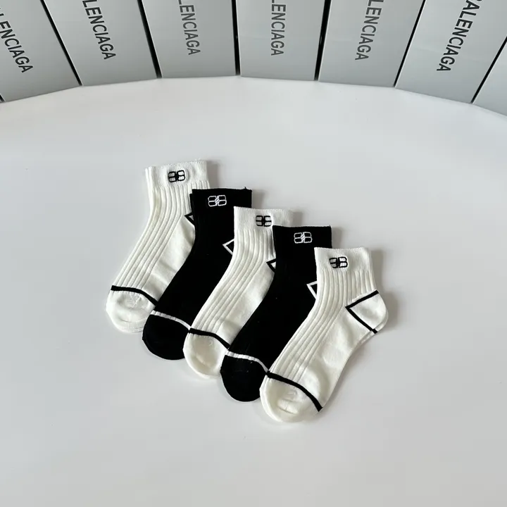 スーパーコピー バレンシアガ 靴下