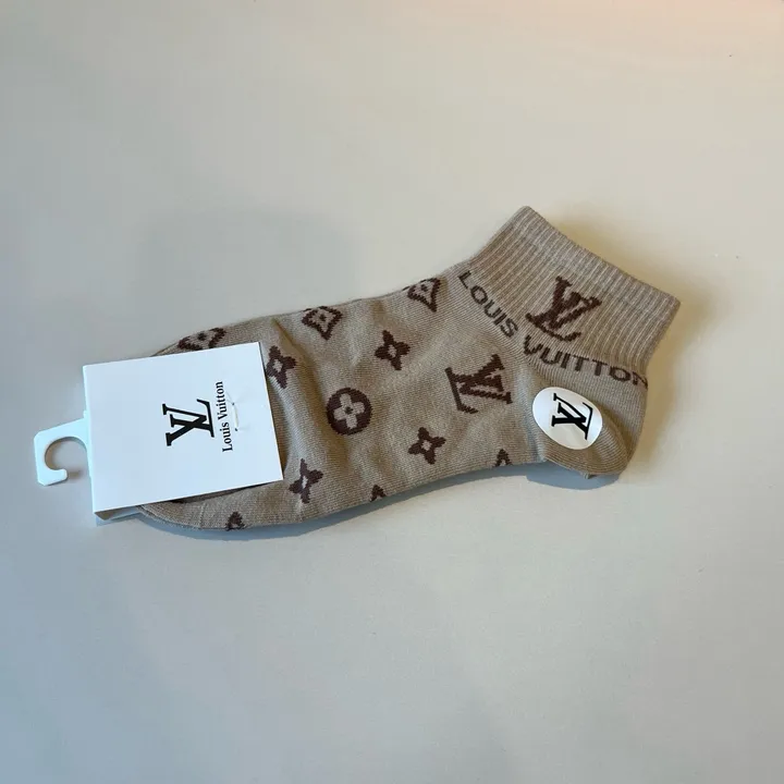 スーパーコピー ルイヴィトン 靴下