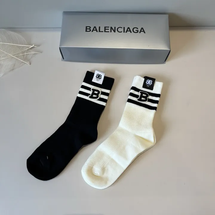 スーパーコピー バレンシアガ 靴下