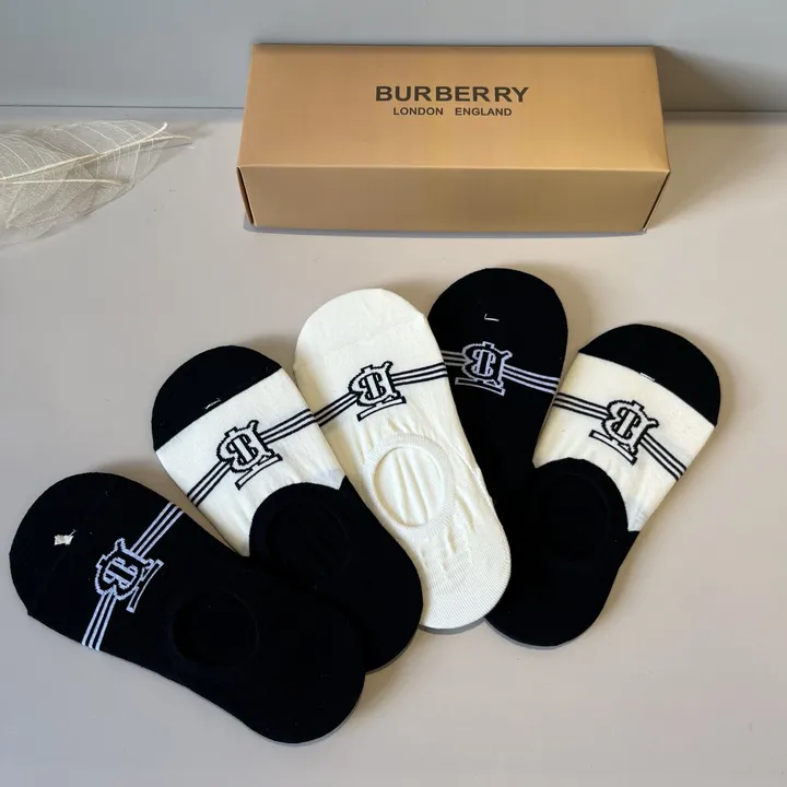 スーパーコピー プラダ 靴下