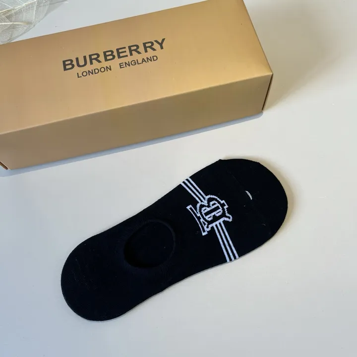 スーパーコピー プラダ 靴下