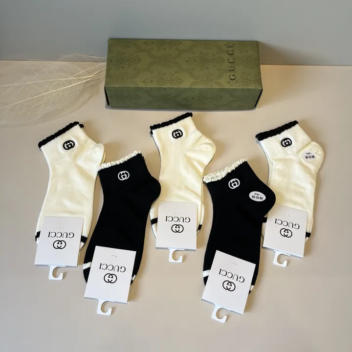 スーパーコピー グッチ 靴下