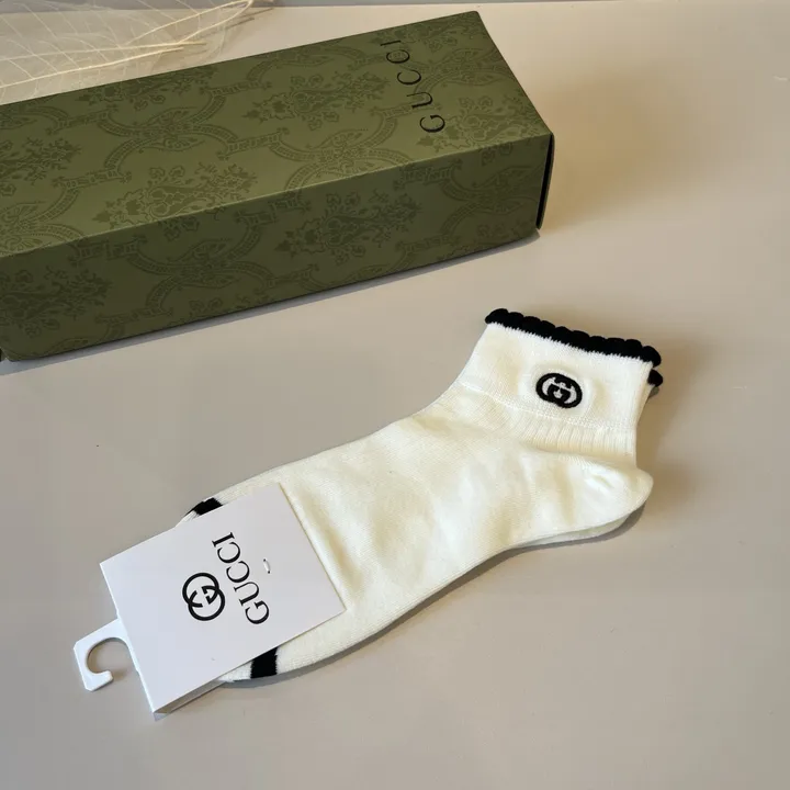 スーパーコピー グッチ 靴下