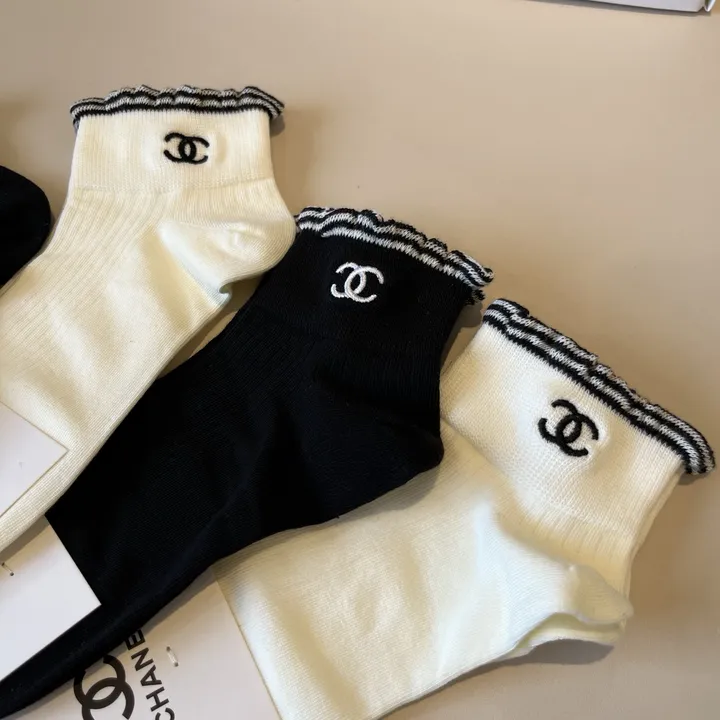 スーパーコピー シャネル 靴下