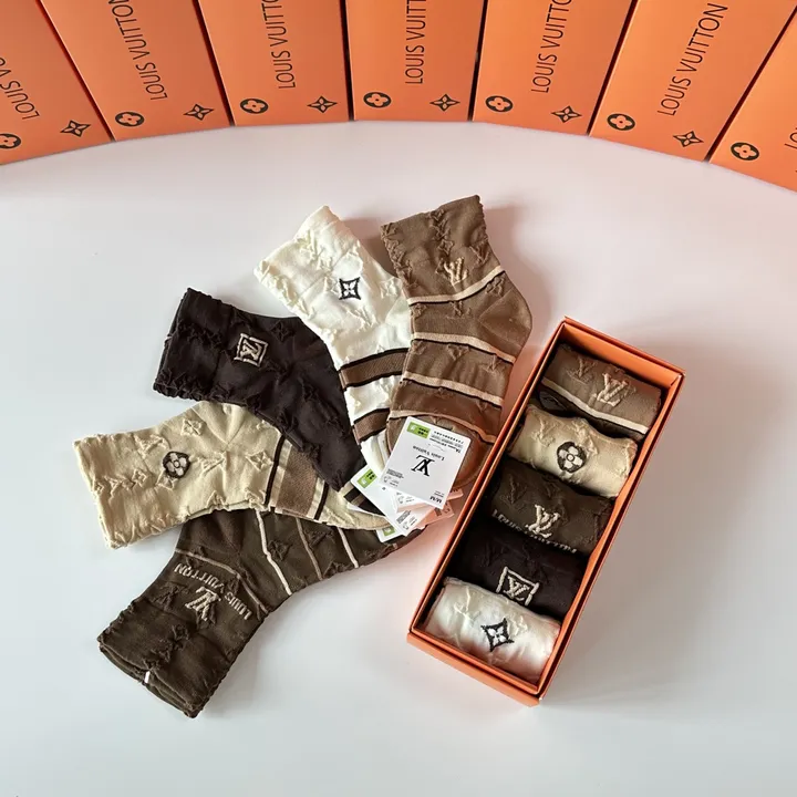 スーパーコピー ルイヴィトン 靴下