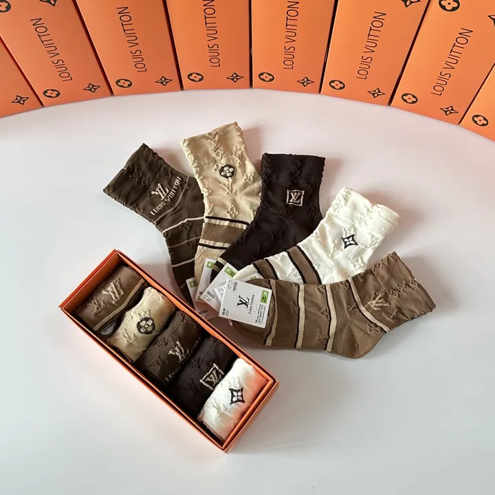 スーパーコピー ルイヴィトン 靴下