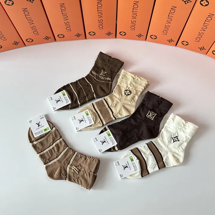 スーパーコピー ルイヴィトン 靴下