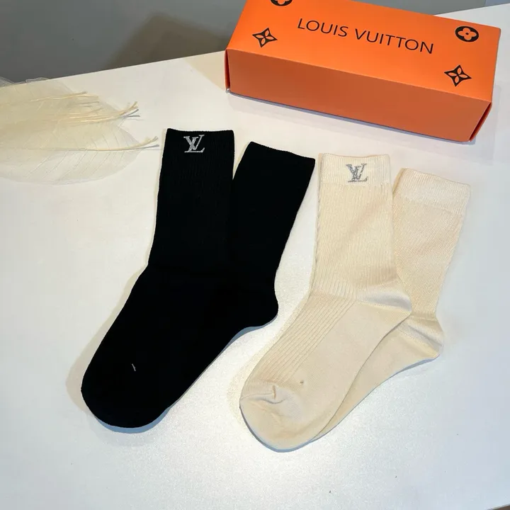 スーパーコピー ルイヴィトン 靴下