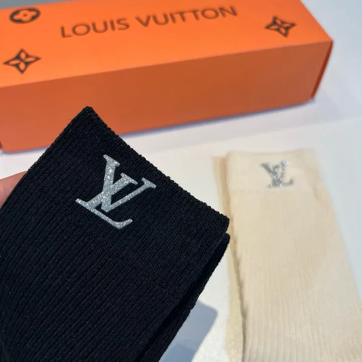 スーパーコピー ルイヴィトン 靴下