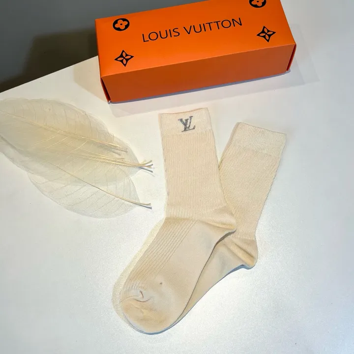 スーパーコピー ルイヴィトン 靴下