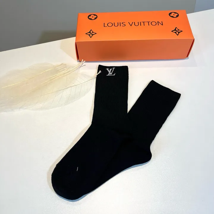スーパーコピー ルイヴィトン 靴下