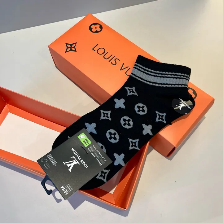スーパーコピー ルイヴィトン 靴下