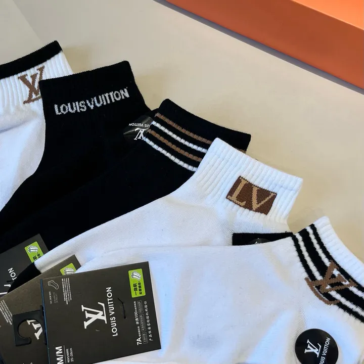 スーパーコピー ルイヴィトン 靴下