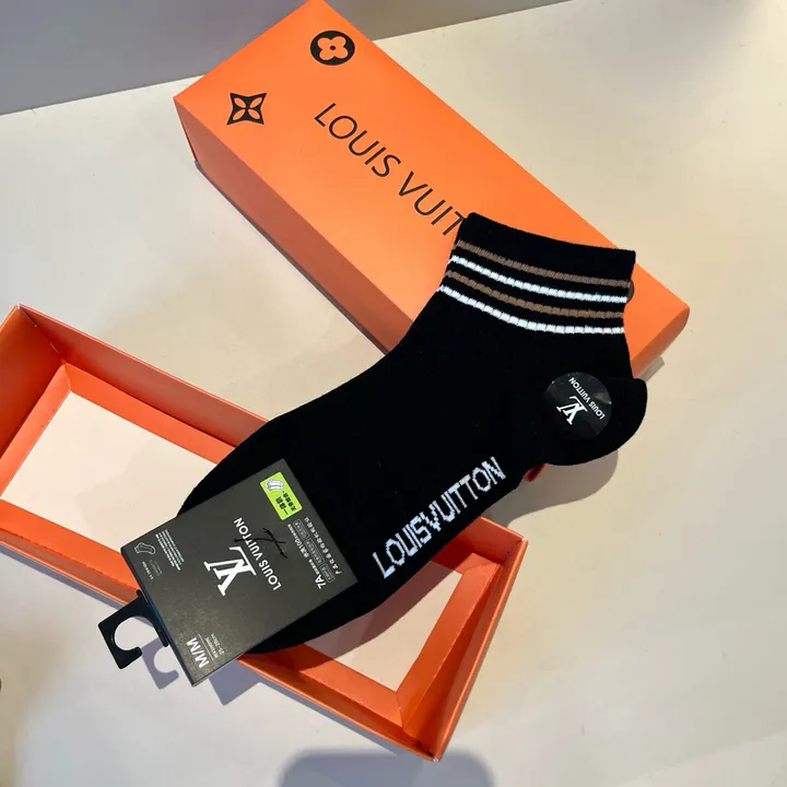スーパーコピー ルイヴィトン 靴下