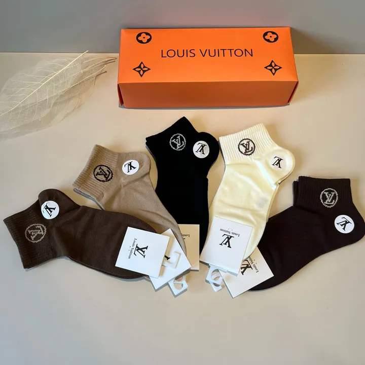 スーパーコピー ルイヴィトン 靴下
