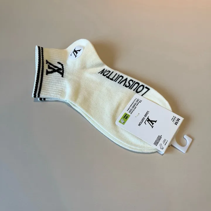 スーパーコピー ルイヴィトン 靴下