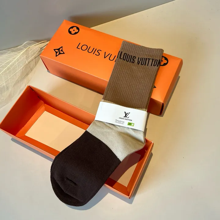 スーパーコピー ルイヴィトン 靴下
