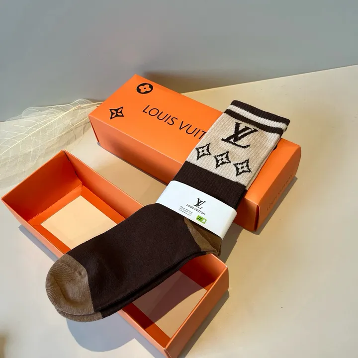 スーパーコピー ルイヴィトン 靴下