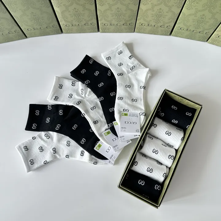 スーパーコピー グッチ 靴下