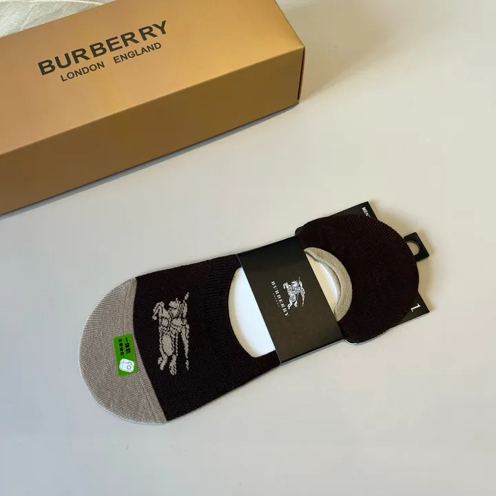 スーパーコピー プラダ 靴下