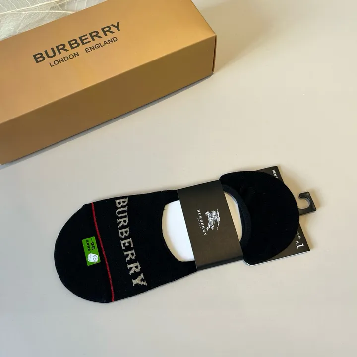 スーパーコピー プラダ 靴下