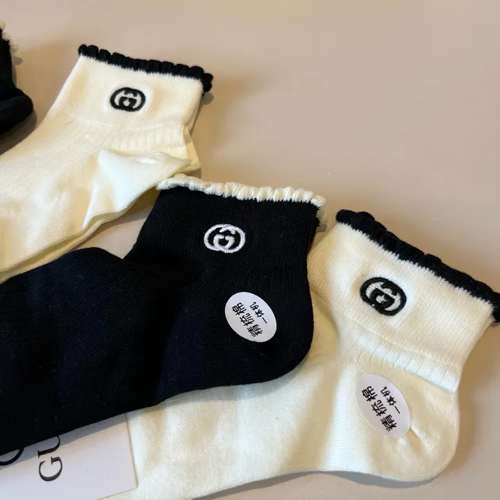スーパーコピー グッチ 靴下