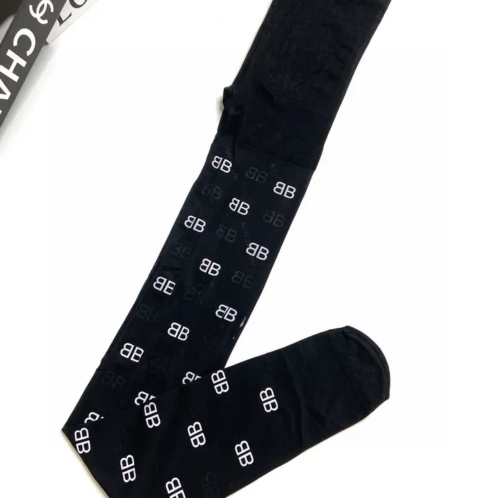 スーパーコピー バレンシアガ 靴下