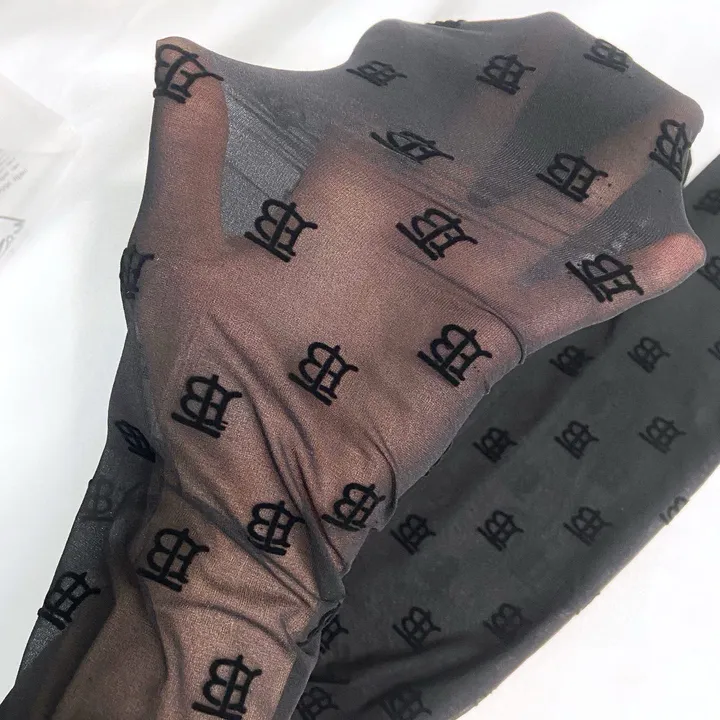 スーパーコピー プラダ 靴下