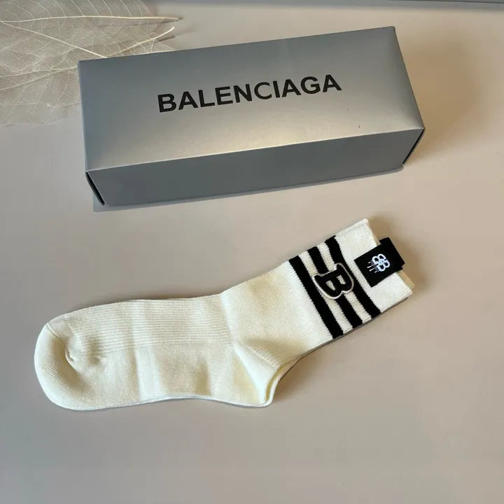 スーパーコピー バレンシアガ 靴下