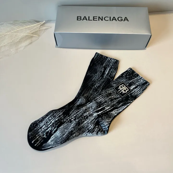 スーパーコピー バレンシアガ 靴下