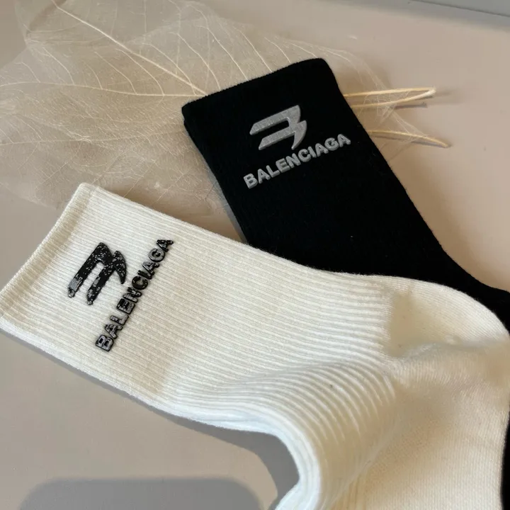 スーパーコピー バレンシアガ 靴下