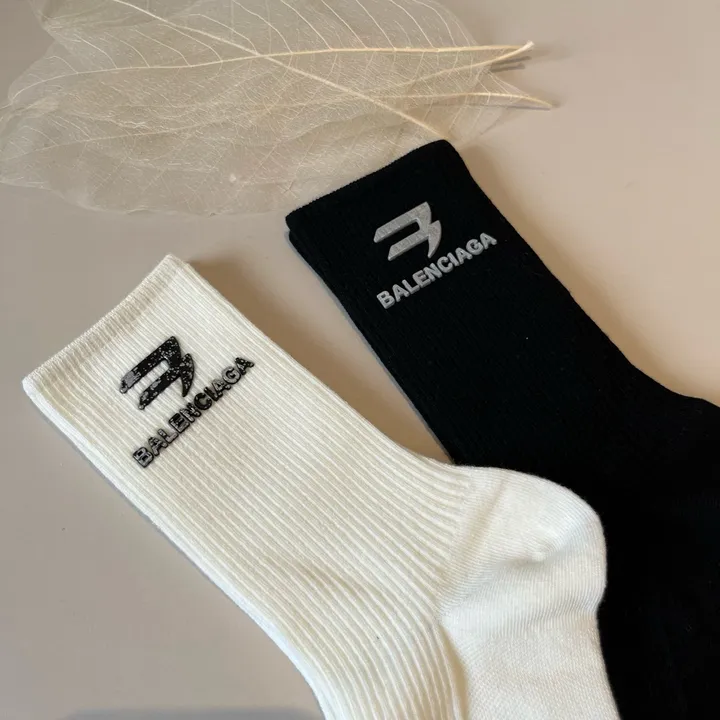 スーパーコピー バレンシアガ 靴下