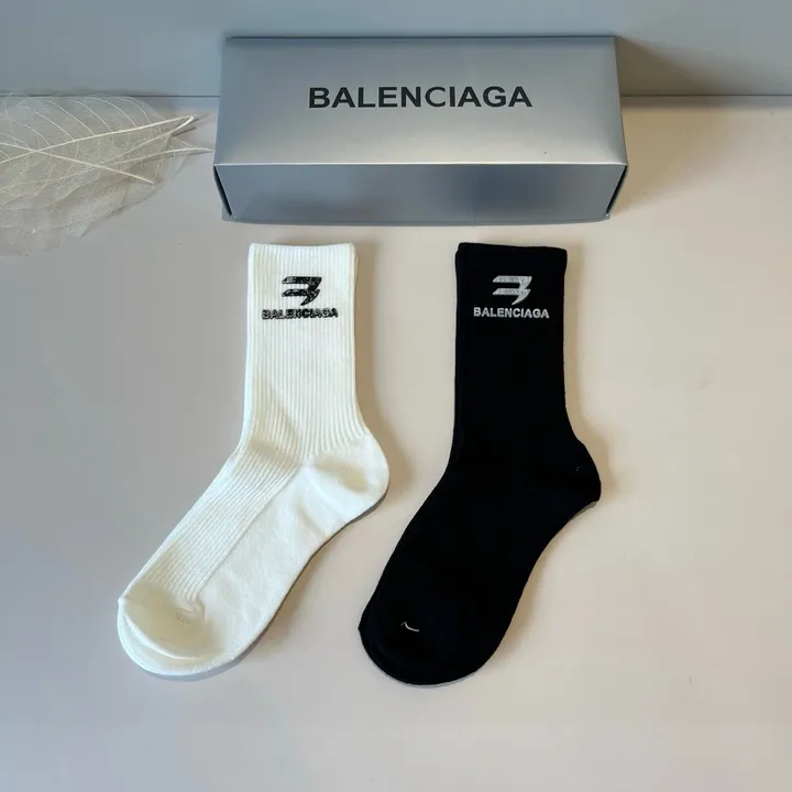 スーパーコピー バレンシアガ 靴下