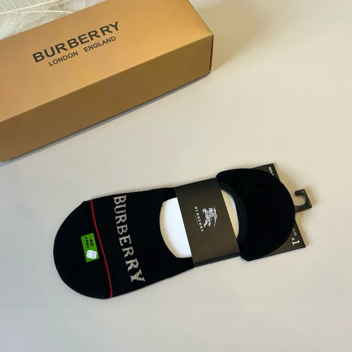 スーパーコピー プラダ 靴下