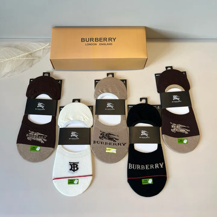 スーパーコピー プラダ 靴下