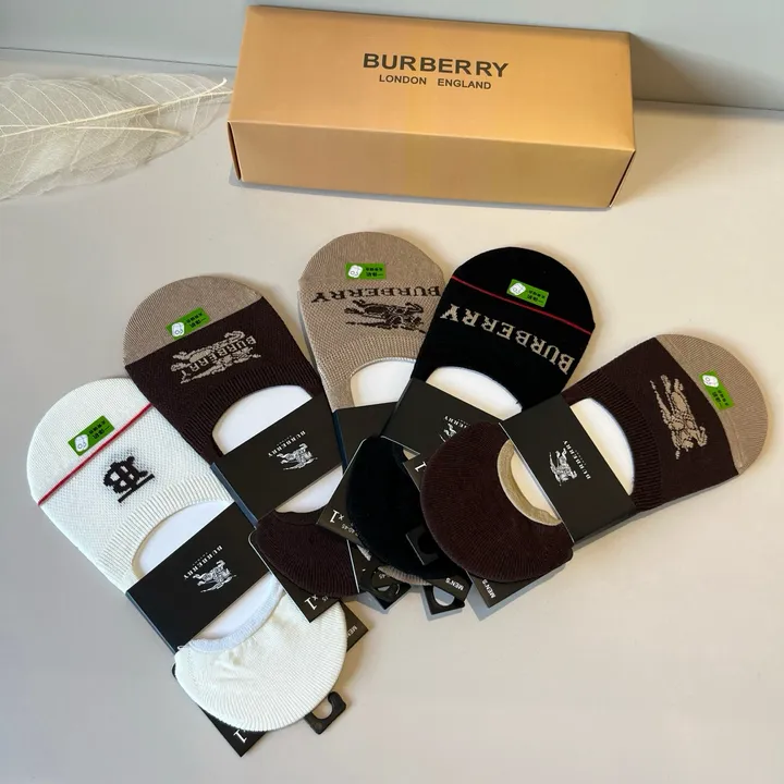 スーパーコピー プラダ 靴下