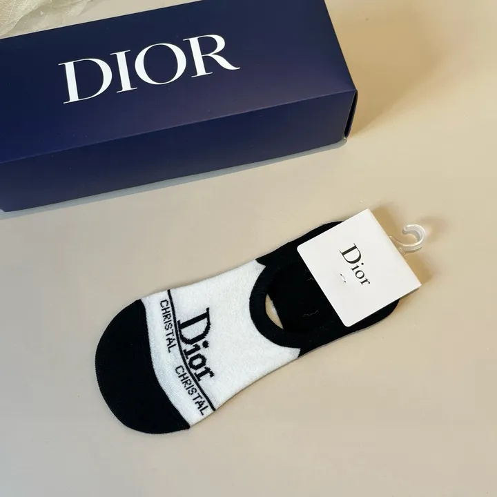 スーパーコピー ディオール 靴下
