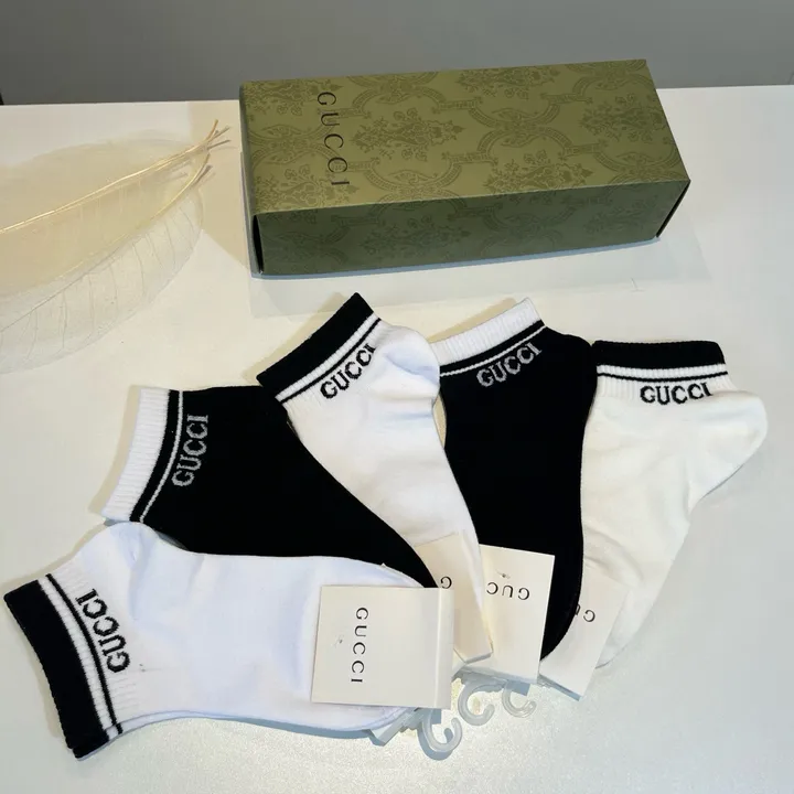 スーパーコピー グッチ 靴下