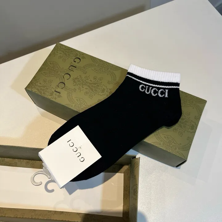 スーパーコピー グッチ 靴下