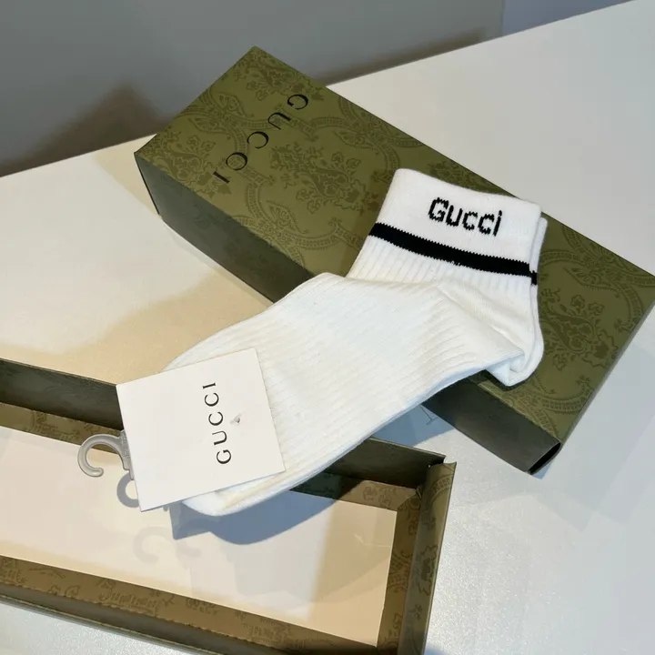 スーパーコピー グッチ 靴下