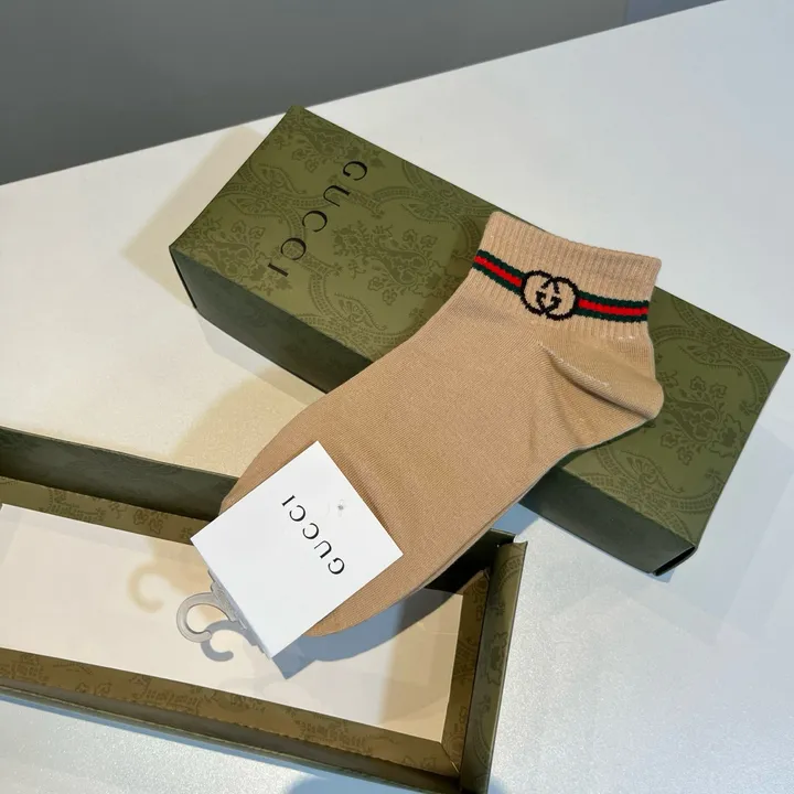 スーパーコピー グッチ 靴下