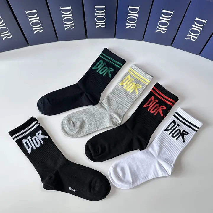 スーパーコピー ディオール 靴下