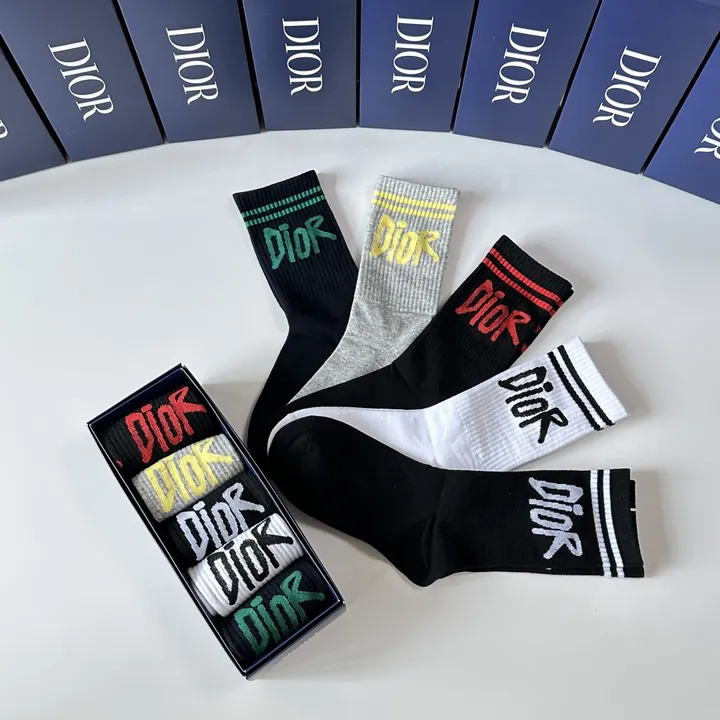 スーパーコピー ディオール 靴下